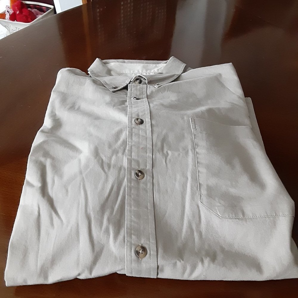 Roundy Extra Large Tan Long Sleeve Button Down Collar Shirt w/Pocket on Left Top
